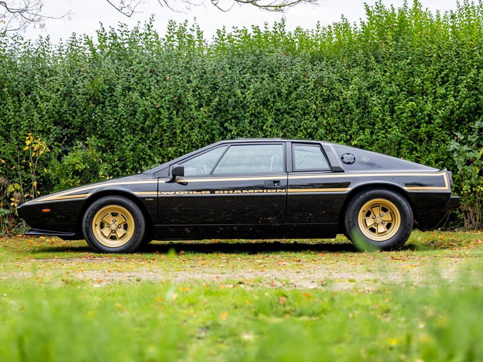 Image 2/50 of Lotus Esprit S2 (1979)