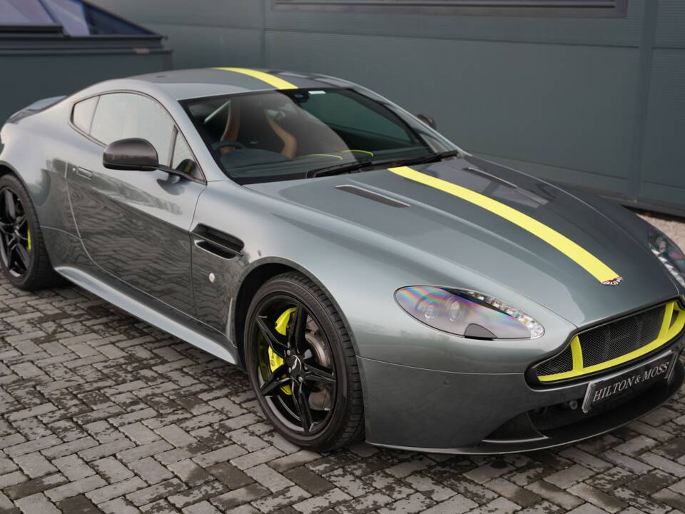 Bild 11/50 von Aston Martin V8 Vantage AMR (2018)