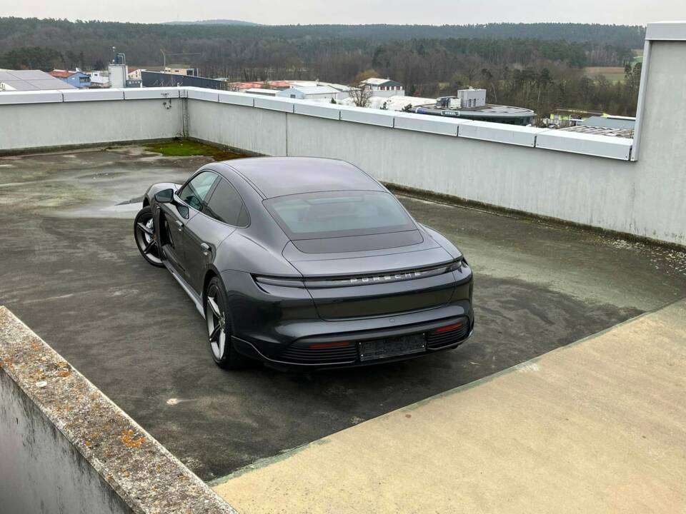 Bild 7/24 von Porsche Taycan 4S (2021)