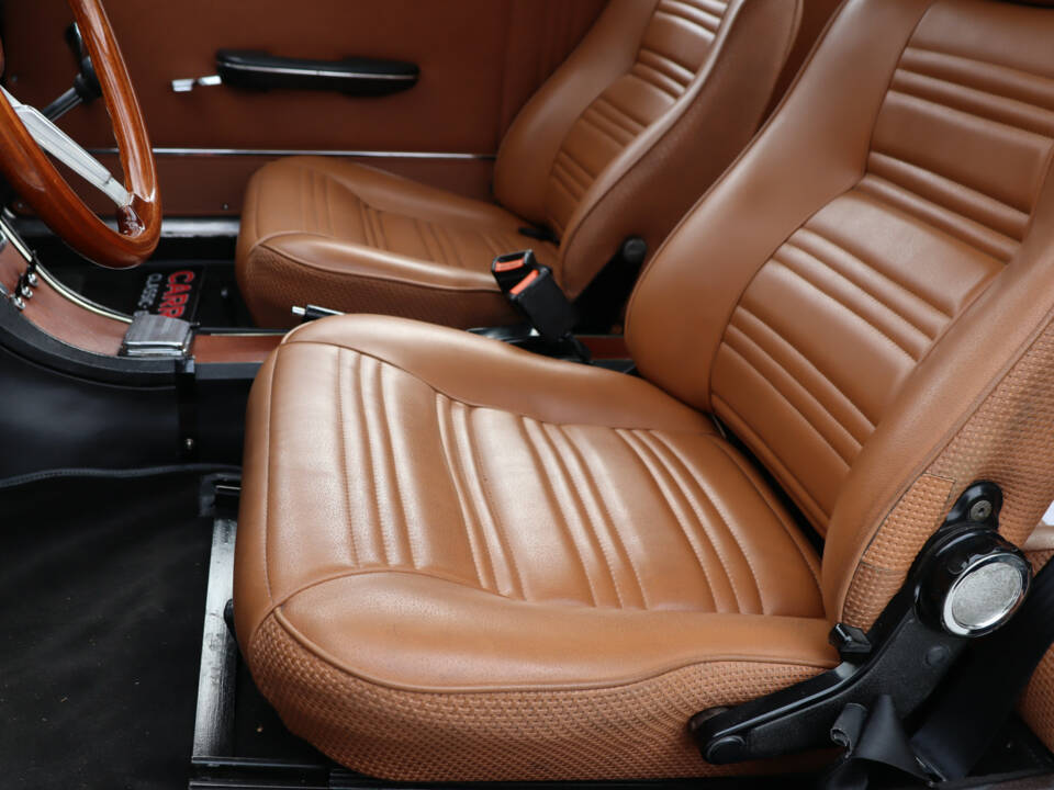Image 33/50 of Alfa Romeo 1750 GT Veloce (1971)
