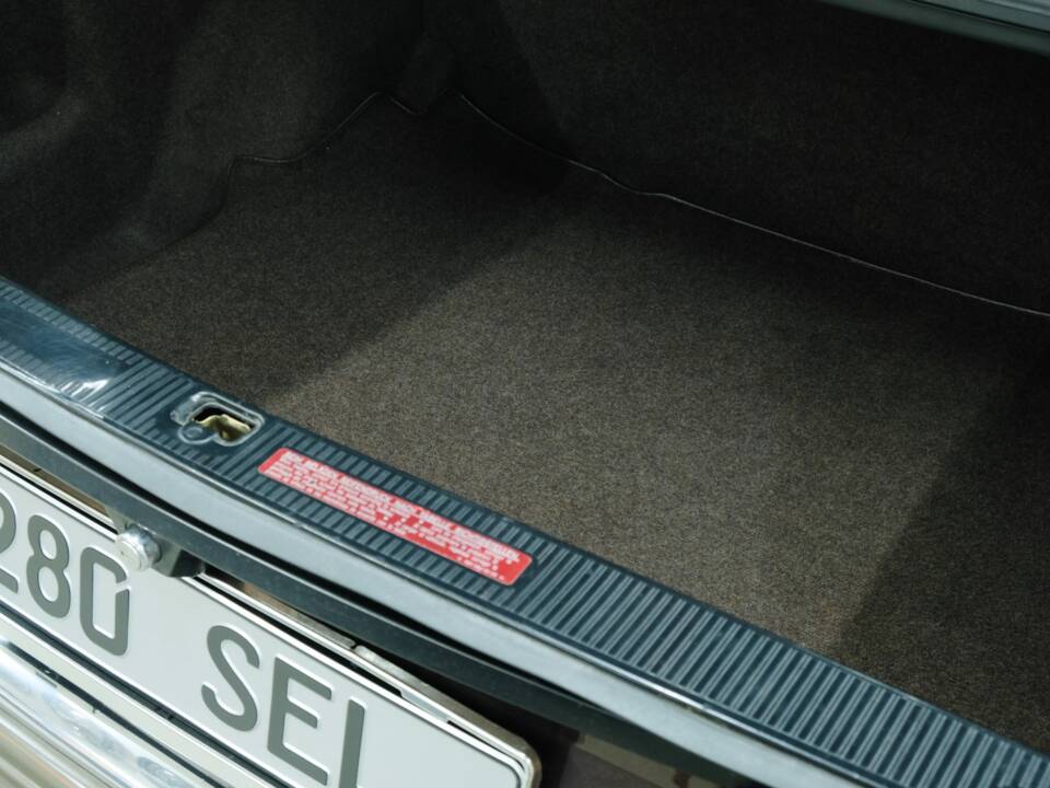 Bild 10/50 von Mercedes-Benz 280 SEL (1983)