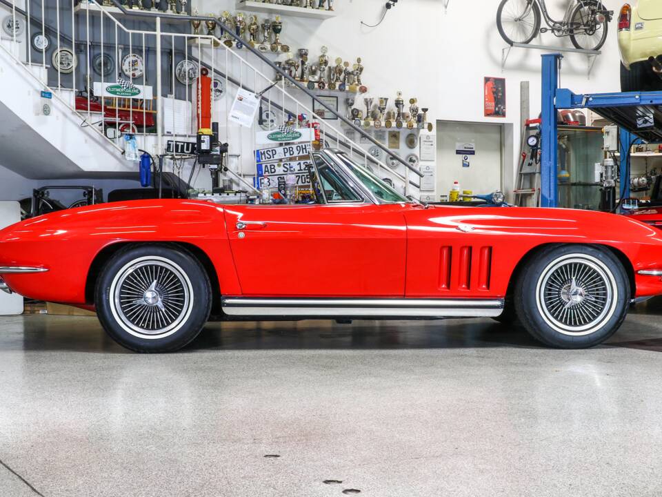 Bild 4/23 von Chevrolet Corvette Sting Ray Convertible (1965)