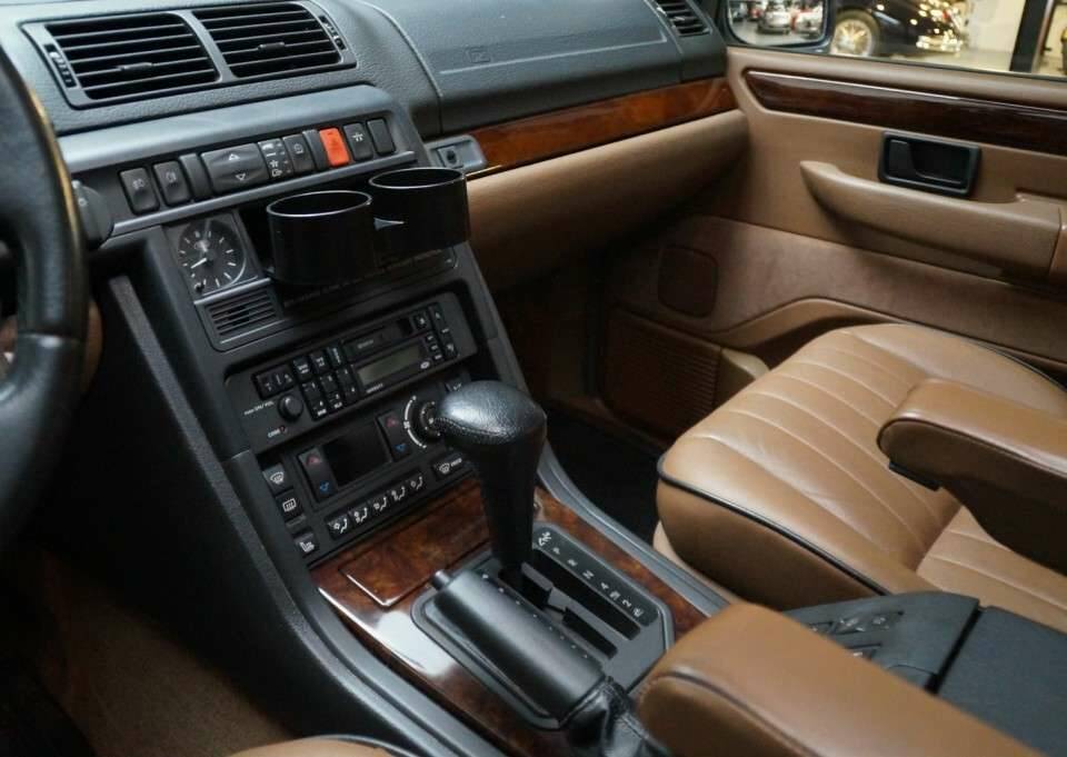 Bild 8/50 von Land Rover Range Rover 4.0 SE (1997)