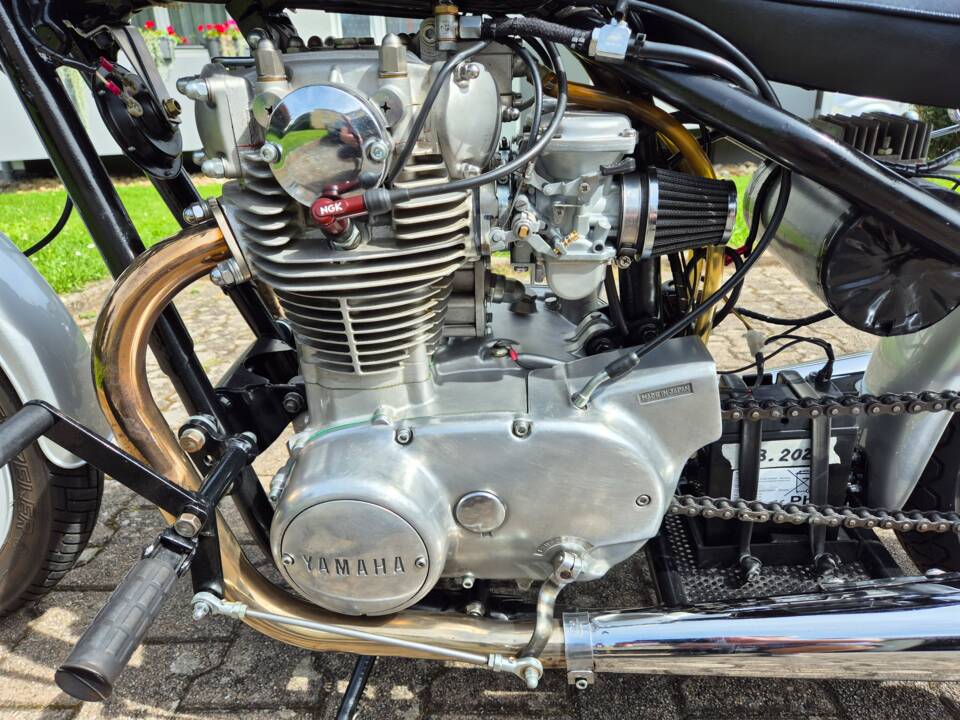 Bild 10/13 von Yamaha DUMMY (1982)