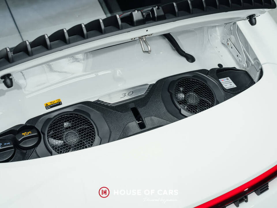 Image 13/25 of Porsche 911 Carrera T (2023)