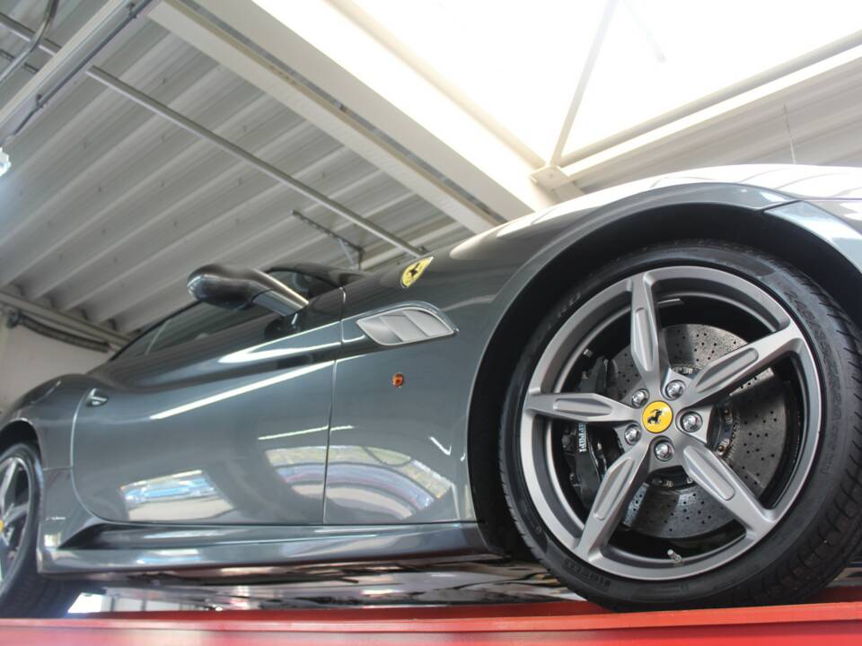 Bild 7/50 von Ferrari California (2010)