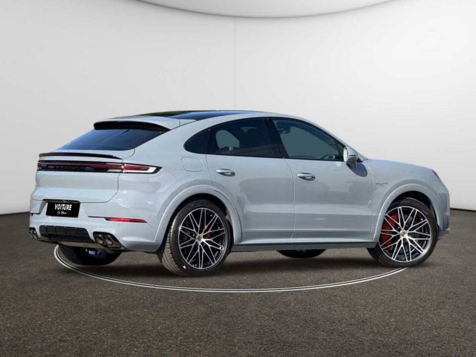 Bild 2/12 von Porsche Cayenne Turbo E-Hybrid (2024)