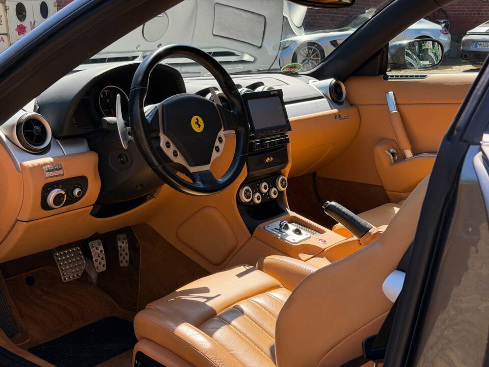 Afbeelding 29/74 van Ferrari 612 Scaglietti (2006)