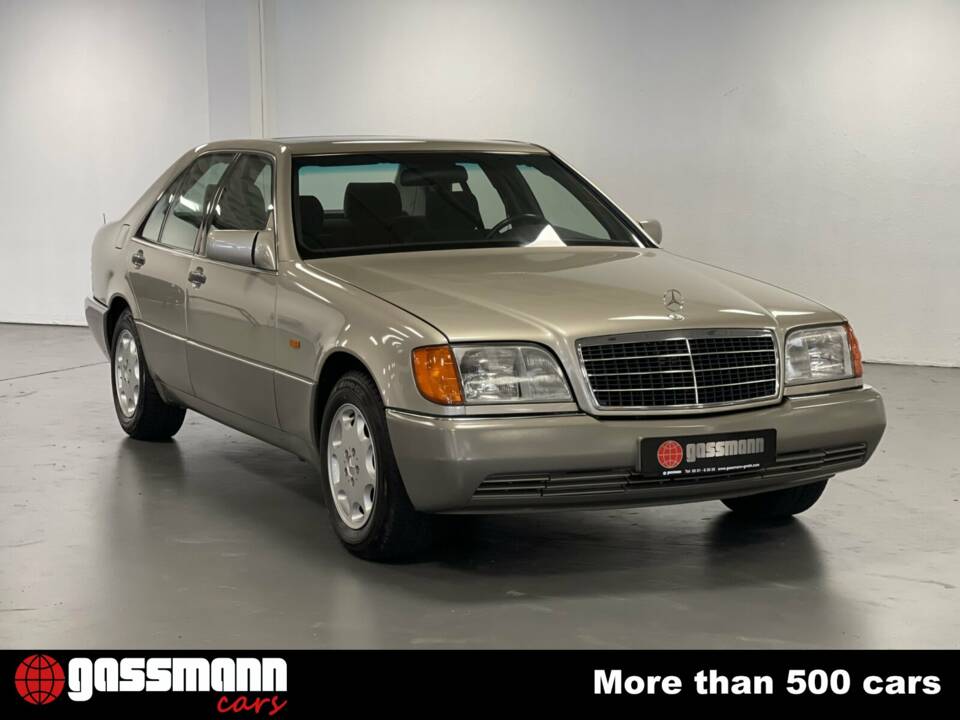 Image 5/15 of Mercedes-Benz 300 SE (1991)