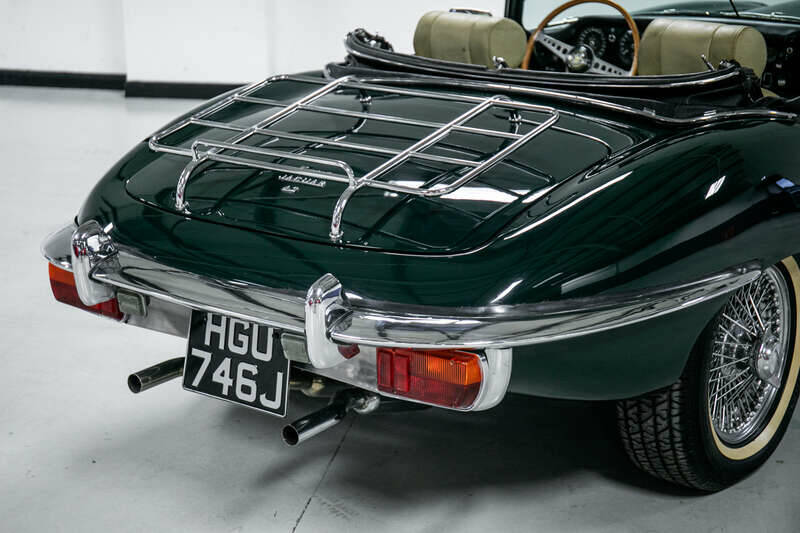 Image 9/23 de Jaguar E-Type (1970)