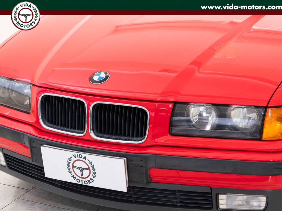 Immagine 6/17 di BMW 318i (1996)