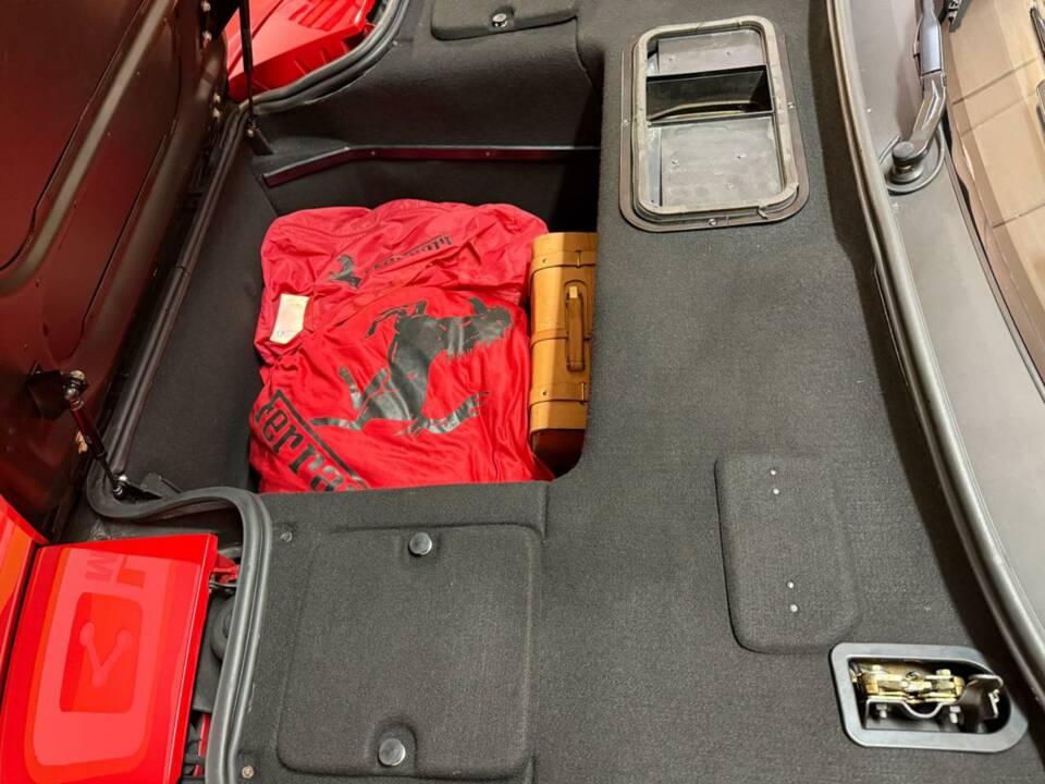 Bild 15/50 von Ferrari F 355 Berlinetta (1997)