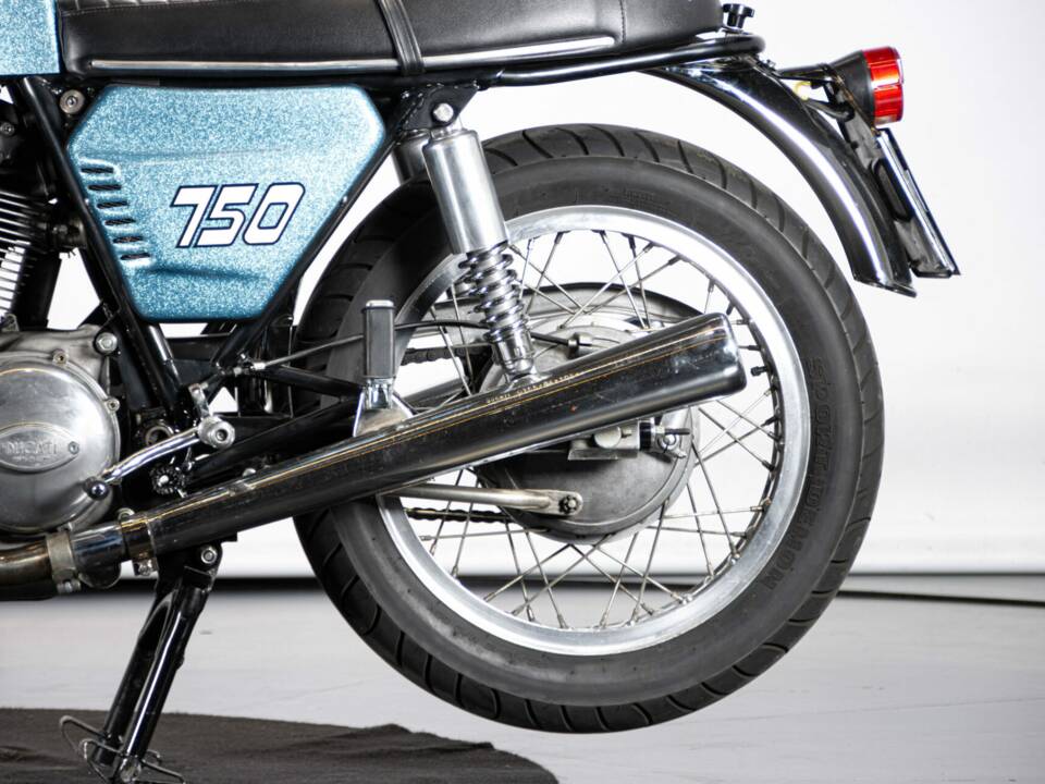 Image 16/50 of Ducati 750 GT (1972)