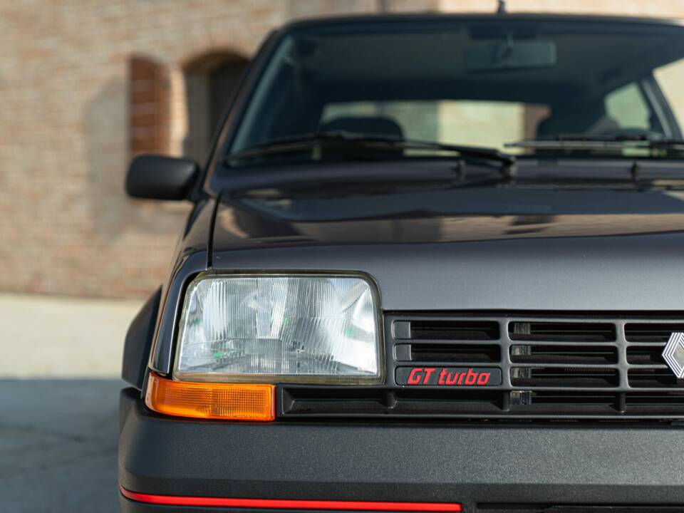 Image 19/50 de Renault R 5 GT Turbo (1986)
