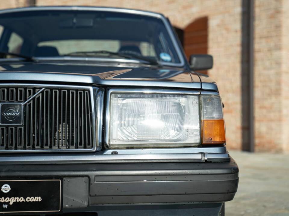 Bild 17/50 von Volvo 240 Diesel (1984)