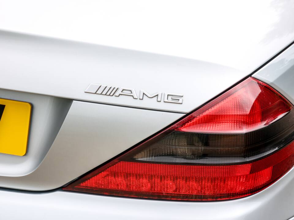 Afbeelding 7/40 van Mercedes-Benz SL 55 AMG (2003)