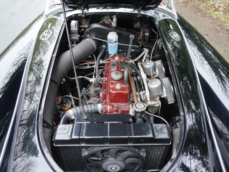 Image 15/19 of MG MGA 1600 (1959)