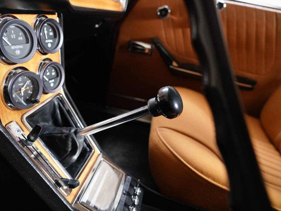 Image 42/83 of Alfa Romeo 1750 Berlina (1970)