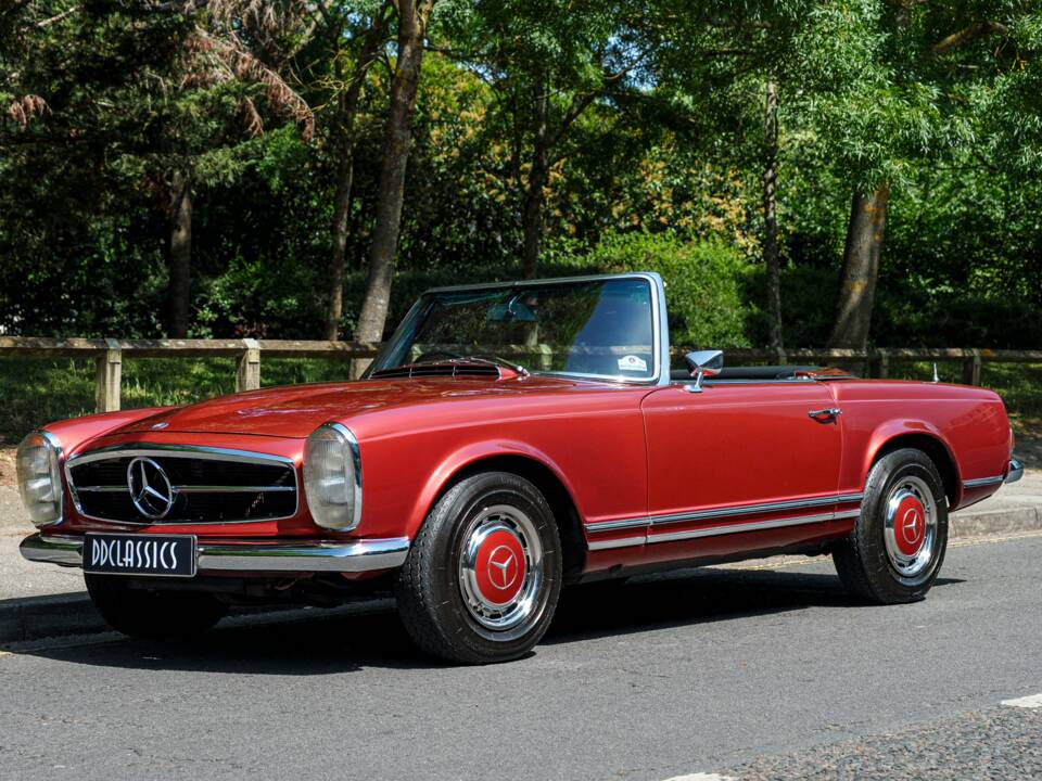 Image 1/33 of Mercedes-Benz 280 SL (1970)