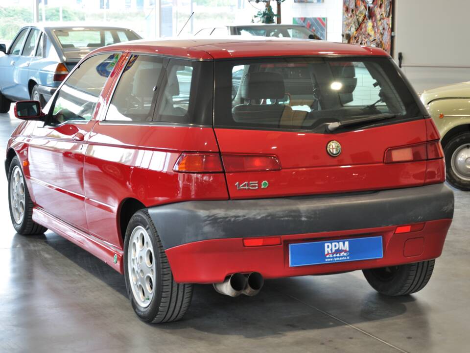 Afbeelding 3/29 van Alfa Romeo 145 Quadrifoglio Verde (1996)