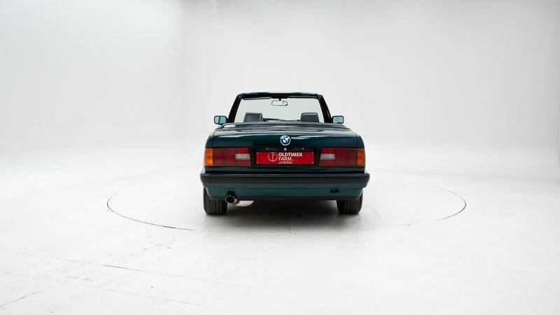 Afbeelding 7/15 van BMW 318i (1991)