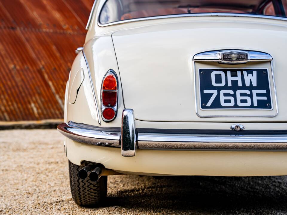 Bild 46/51 von Jaguar 240 (1968)