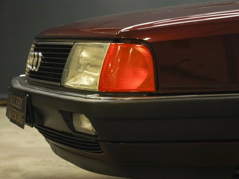 Image 10/50 de Audi 100 - 2.3E quattro (1990)