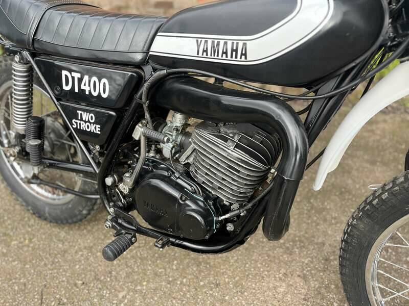 Image 14/16 of Yamaha DT 400 (1976)