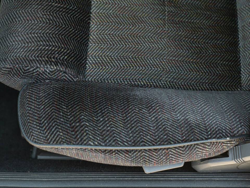 Bild 37/50 von Alfa Romeo 75 2.0 Twin Spark (1989)