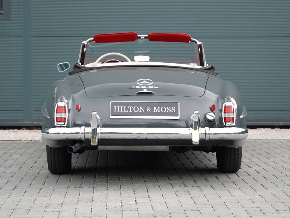 Image 8/50 de Mercedes-Benz 190 SL (1961)