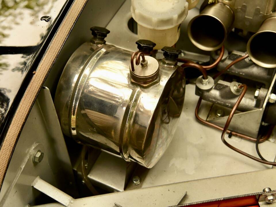 Image 39/50 of Jaguar XK-SS (1967)