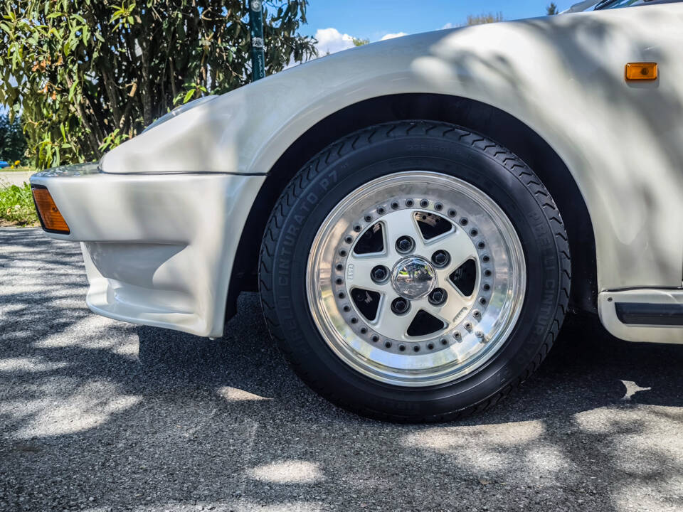 Image 14/36 of Porsche 911 Carrera 3.2 (1985)