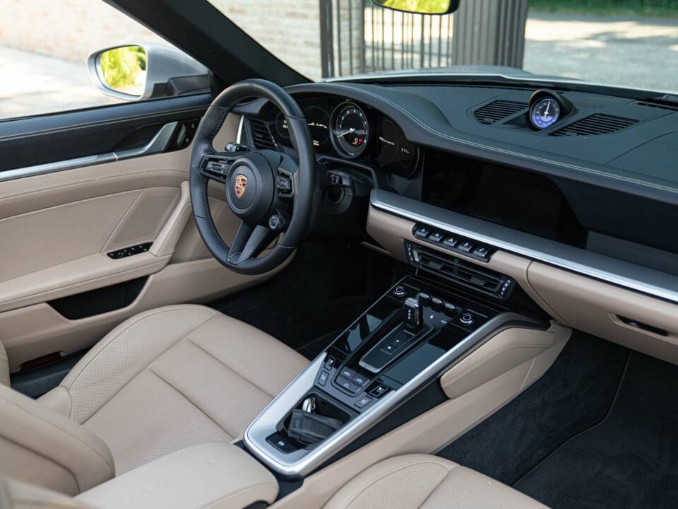Image 43/50 of Porsche 911 Carrera 4S (2019)