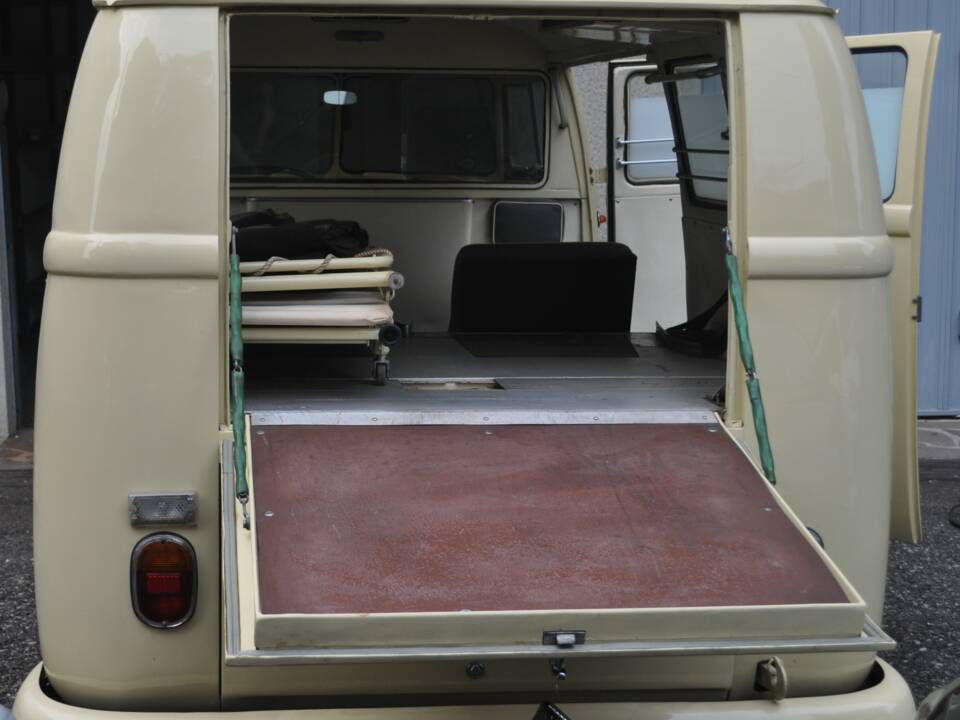 Imagen 8/30 de Volkswagen T1 minibus (1962)