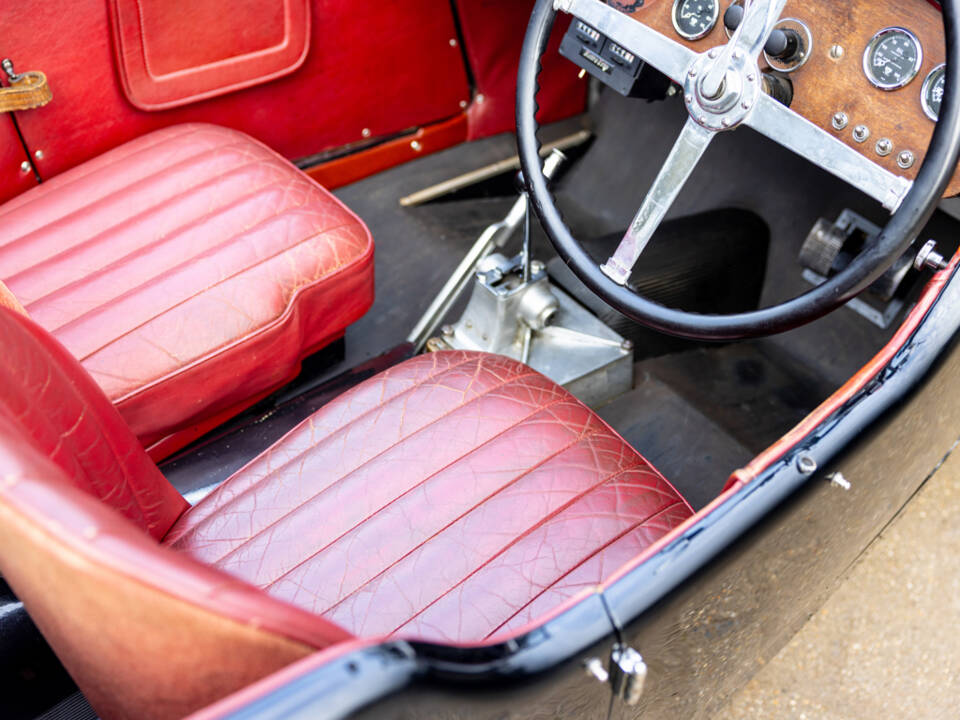 Immagine 4/50 di Aston Martin International (1930)