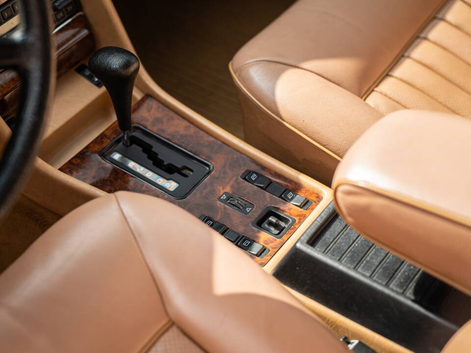 Bild 34/76 von Mercedes-Benz 500 SEL (1985)