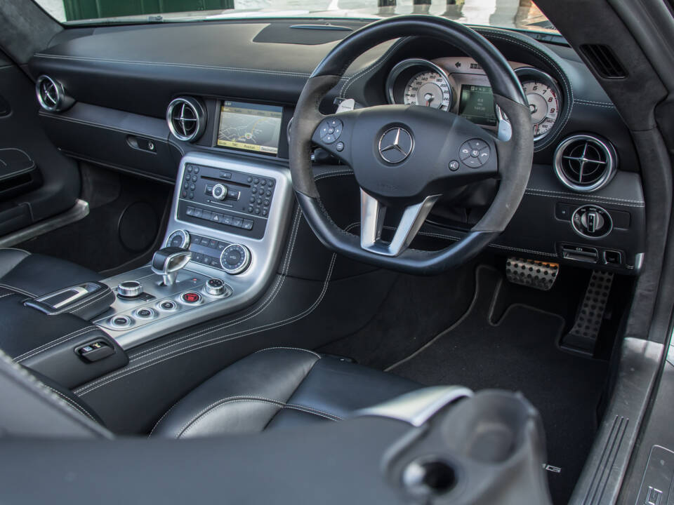 Bild 23/26 von Mercedes-Benz SLS AMG Roadster (2013)