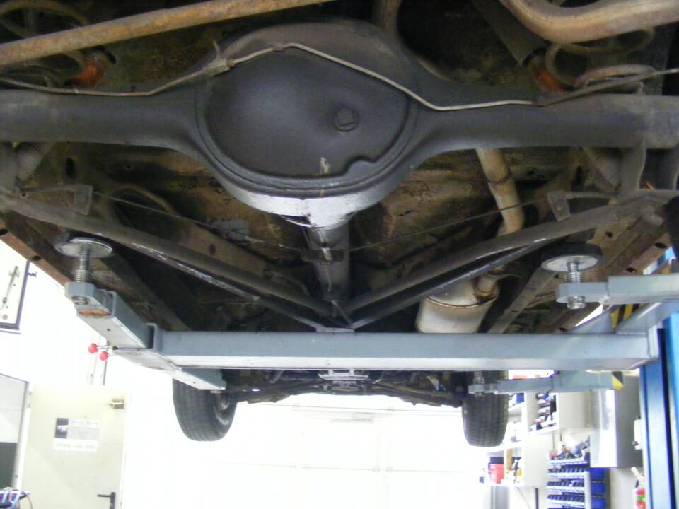 Image 16/56 of Buick 40 Special (1956)