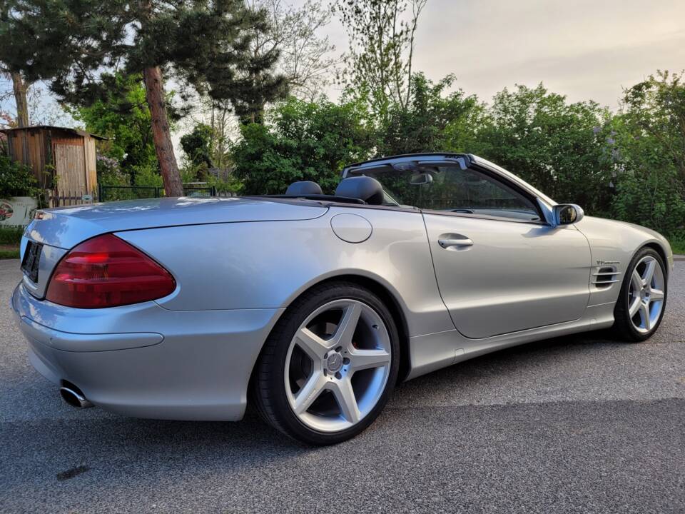 Bild 18/97 von Mercedes-Benz SL 500 (2004)