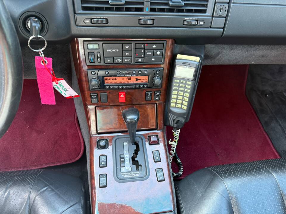 Image 14/34 de Mercedes-Benz 500 SL (1993)