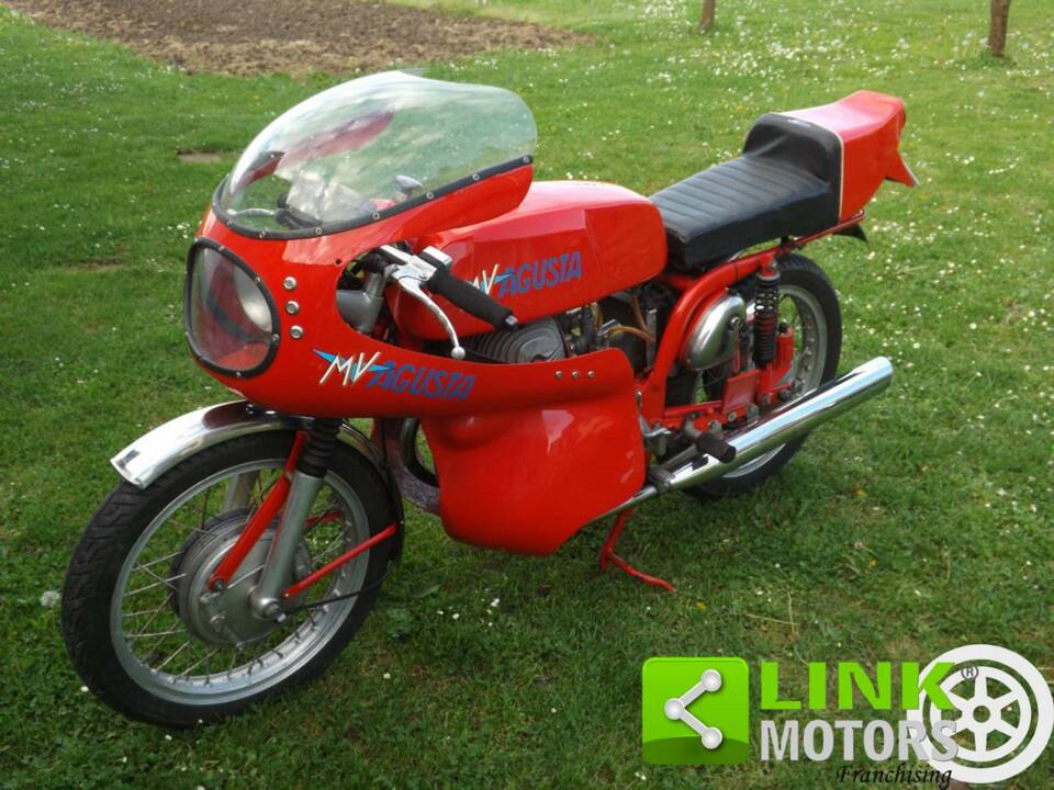 Image 3/10 of MV Agusta DUMMY (1972)
