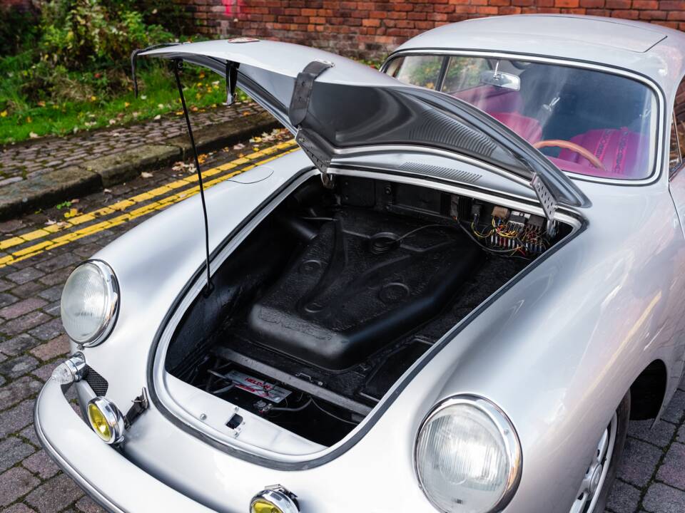 Image 41/48 of Porsche 356 C 1600 (1964)