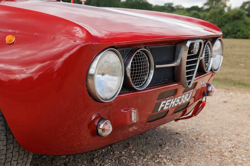 Image 41/50 de Alfa Romeo 1750 GT Veloce (1971)