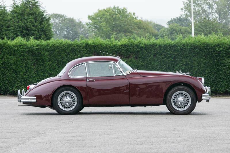 Image 5/34 of Jaguar XK 150 SE FHC (1958)