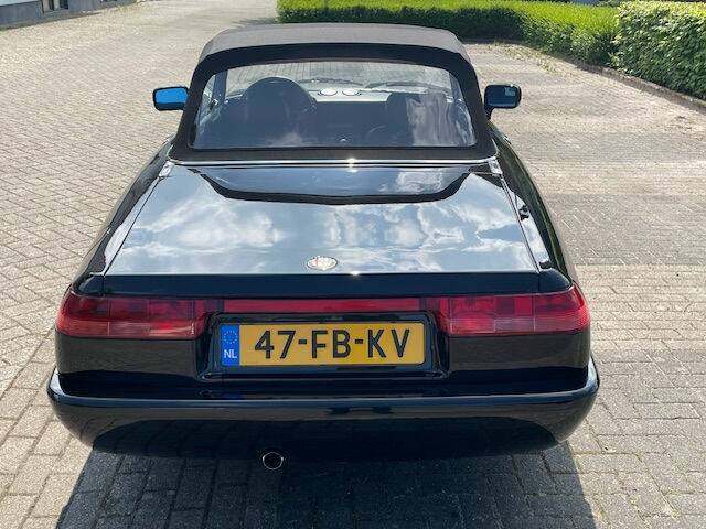 Image 5/6 de Alfa Romeo 1.6 Spider (1992)