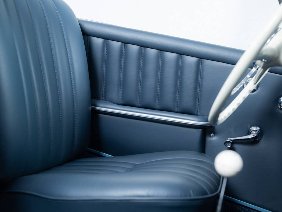 Image 23/40 of Mercedes-Benz 190 SL (1962)