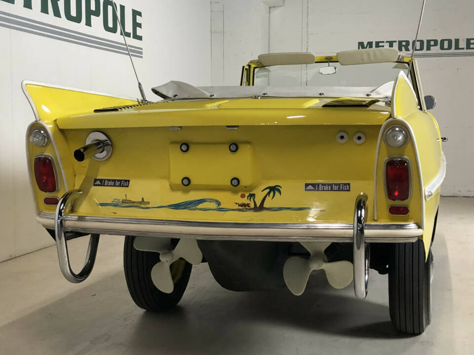 Image 19/24 de Amphicar 770 (1964)