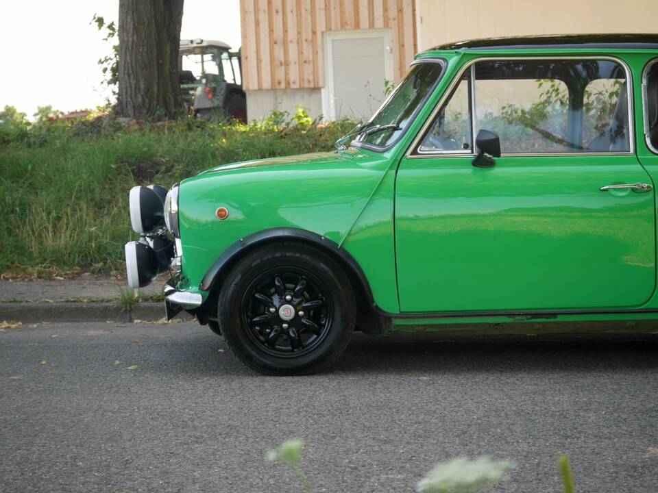 Bild 2/50 von Innocenti Mini Cooper 1300 (1972)