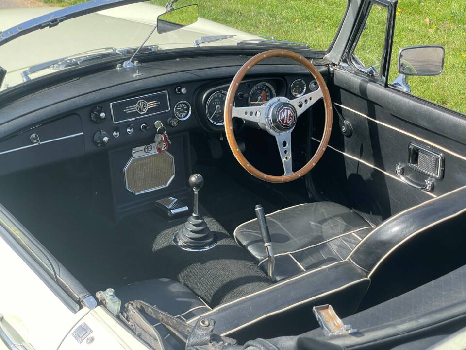 Image 7/11 de MG MGC (1967)