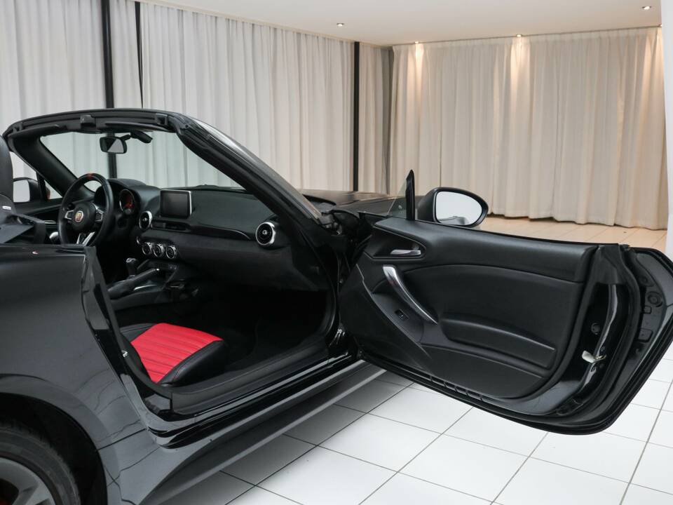 Image 9/13 of Abarth 124 Spider (2018)